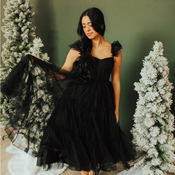 Ava Gown - Picture 3 of 4